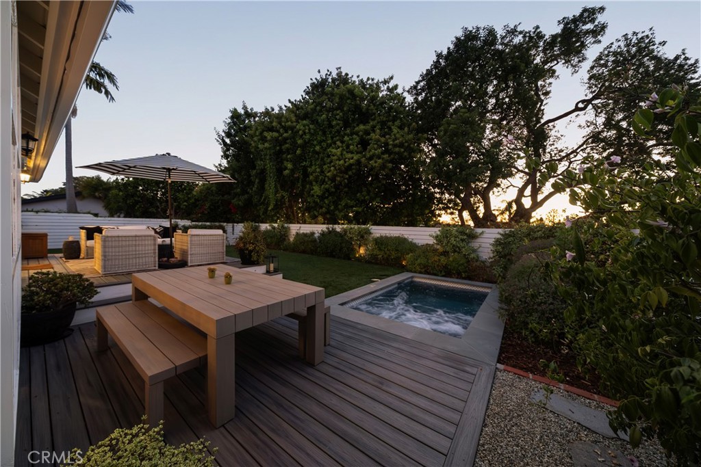 2809 Via De La Guerra