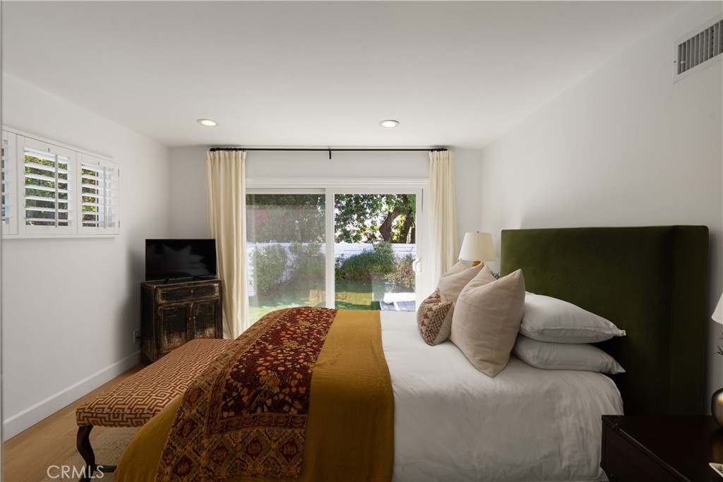 2809 Via De La Guerra