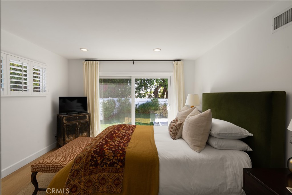 2809 Via De La Guerra