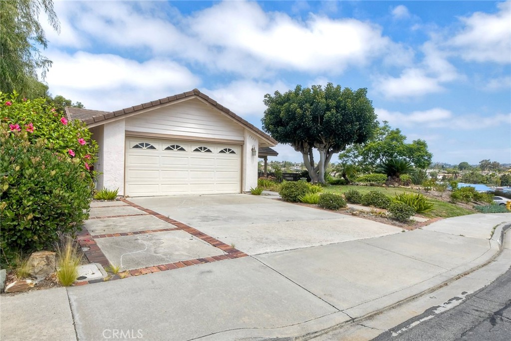 7905 Calle Posada