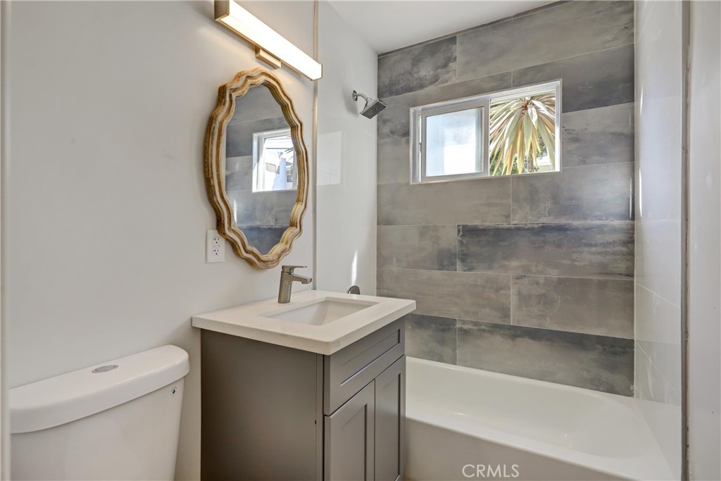 644 Pier Avenue Unit: 2