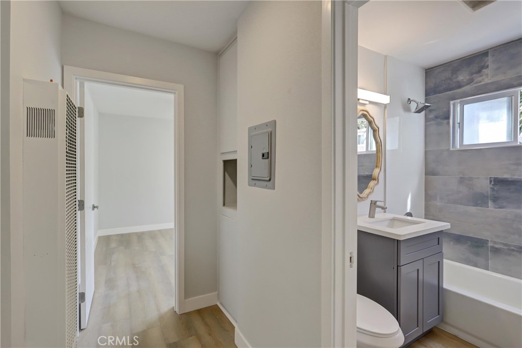 644 Pier Avenue Unit: 2