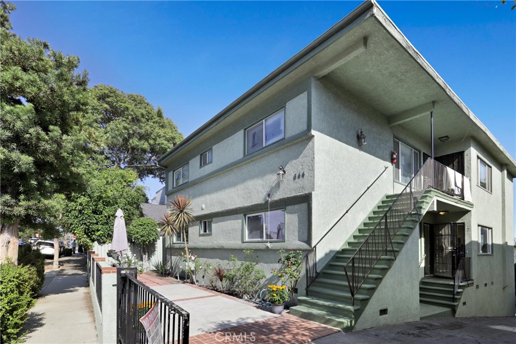 644 Pier Avenue Unit: 2