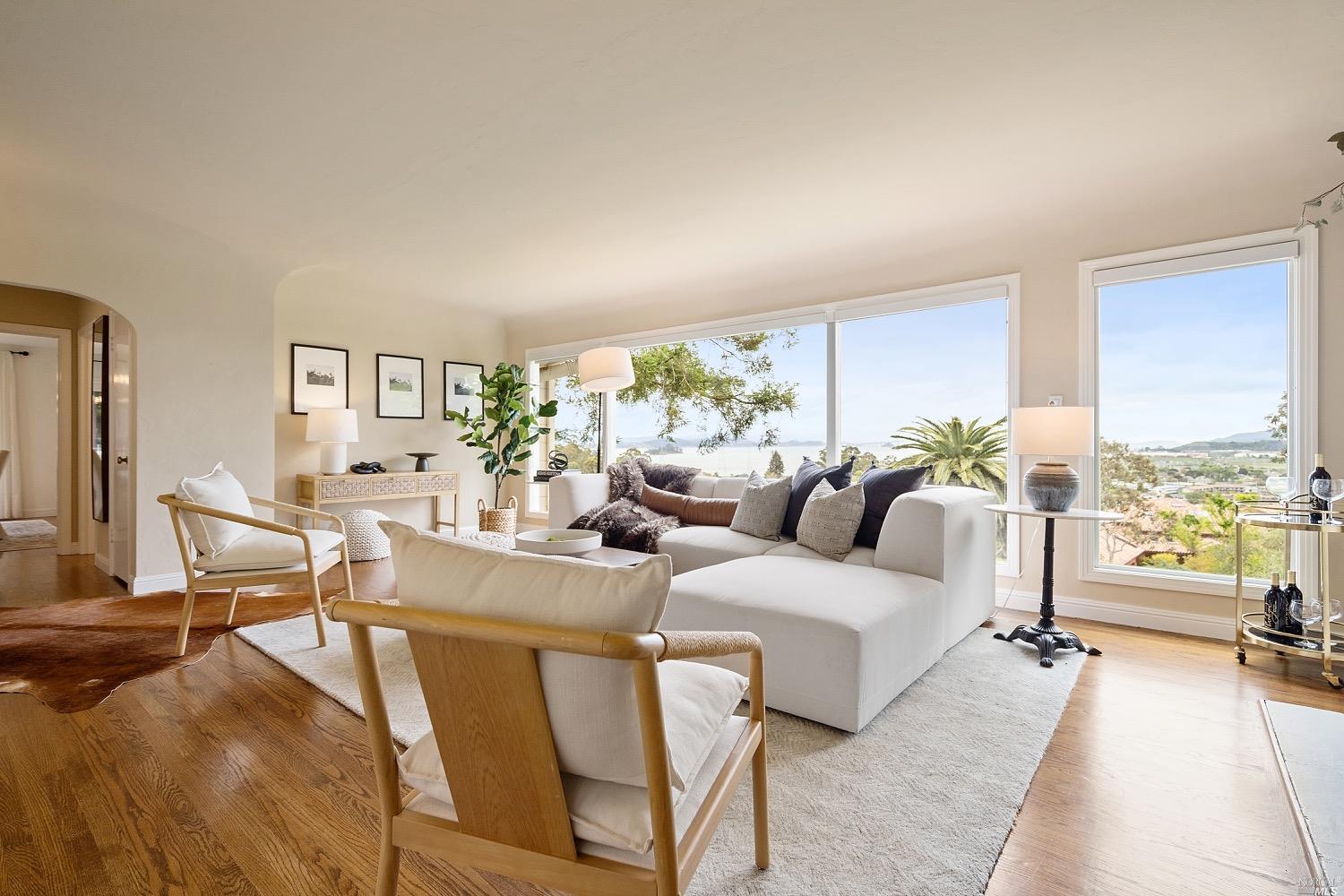 190 Sea View Drive