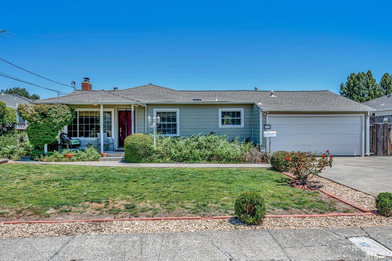 1112 Elm Drive