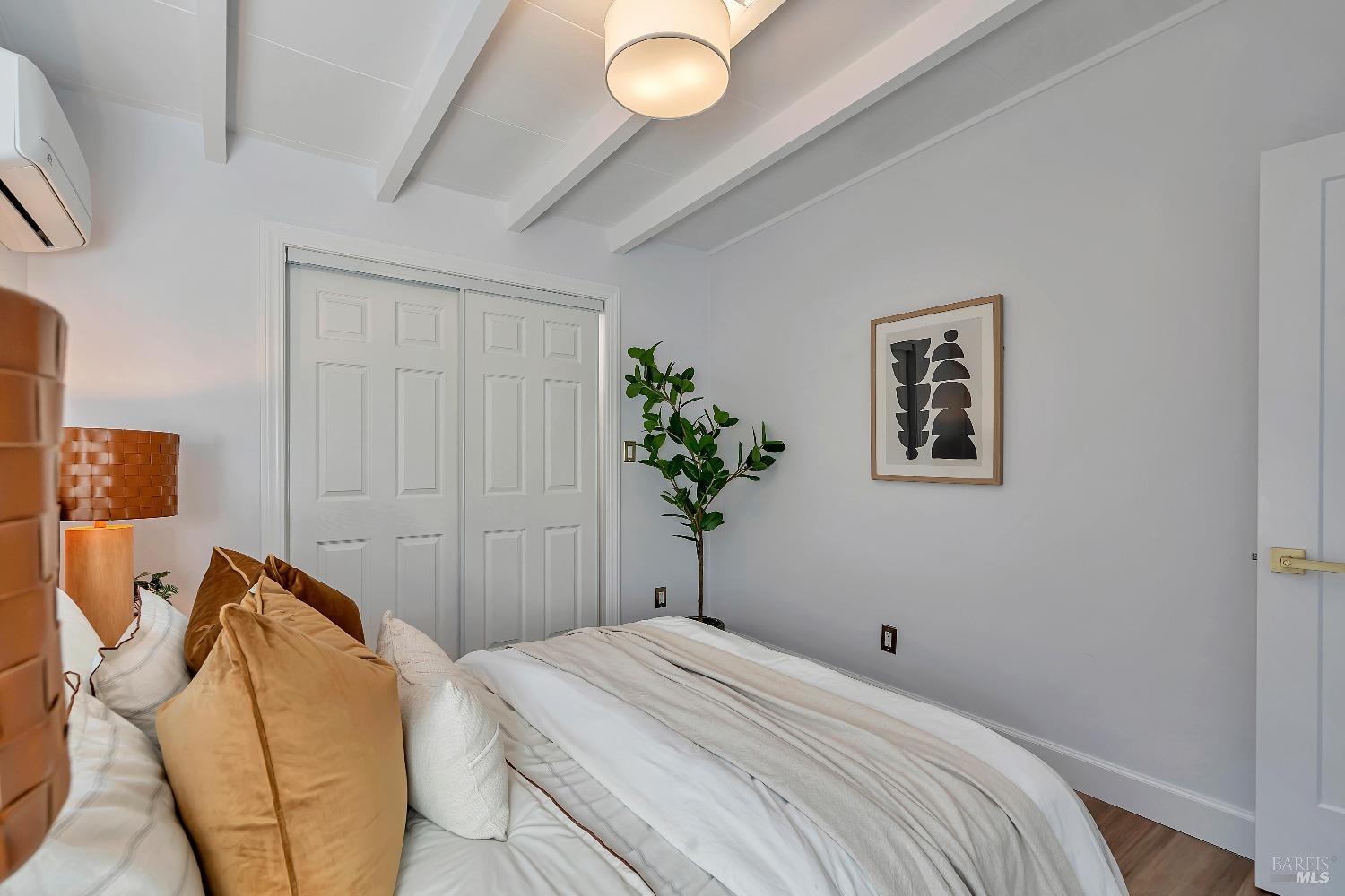 1271 Leafwood Heights