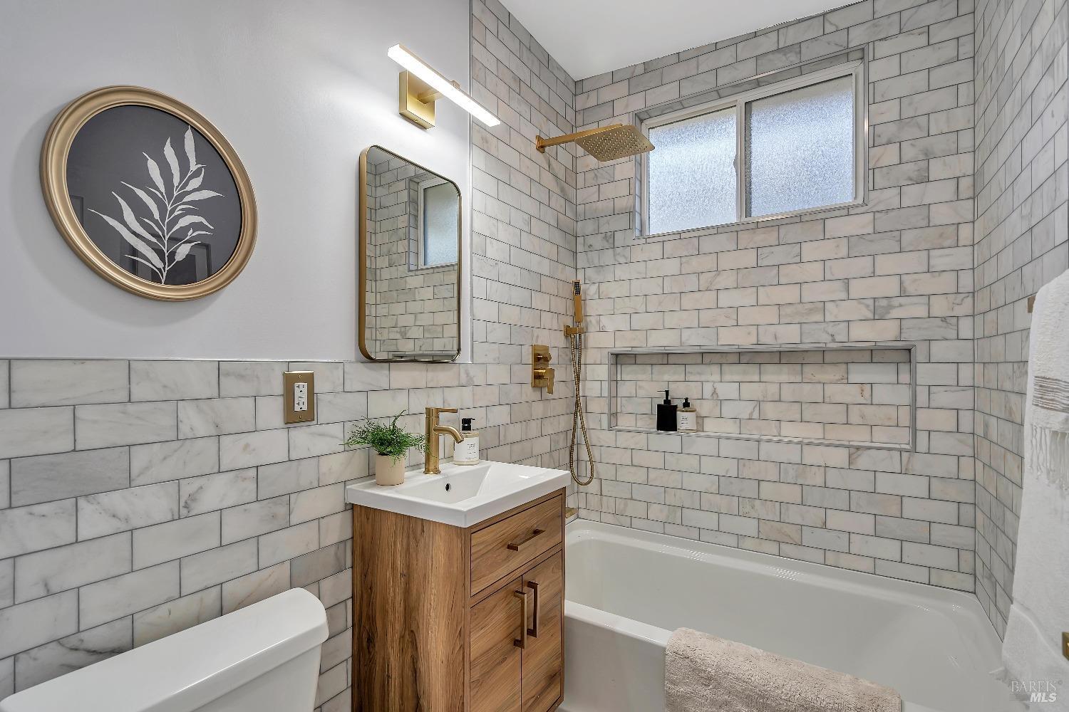 1271 Leafwood Heights