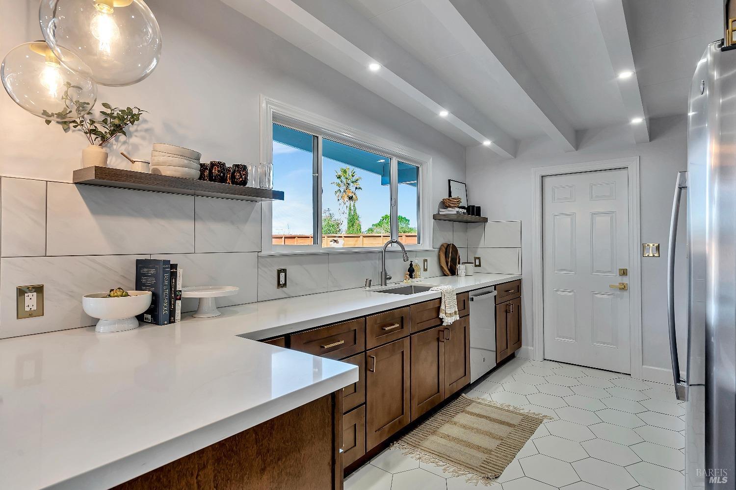 1271 Leafwood Heights