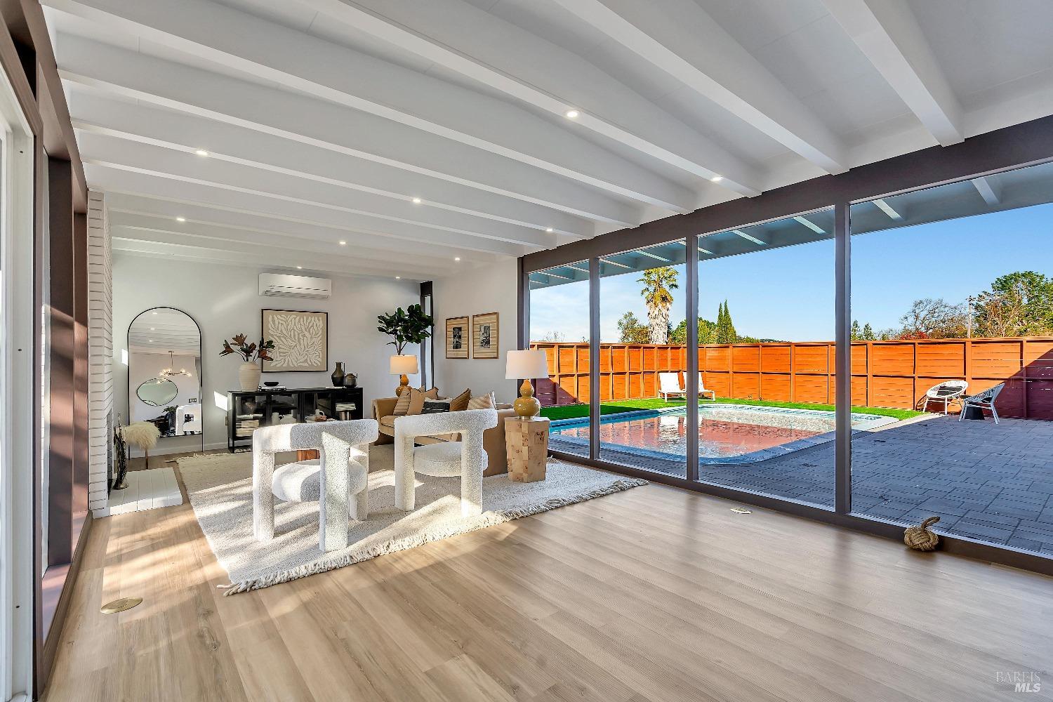 1271 Leafwood Heights