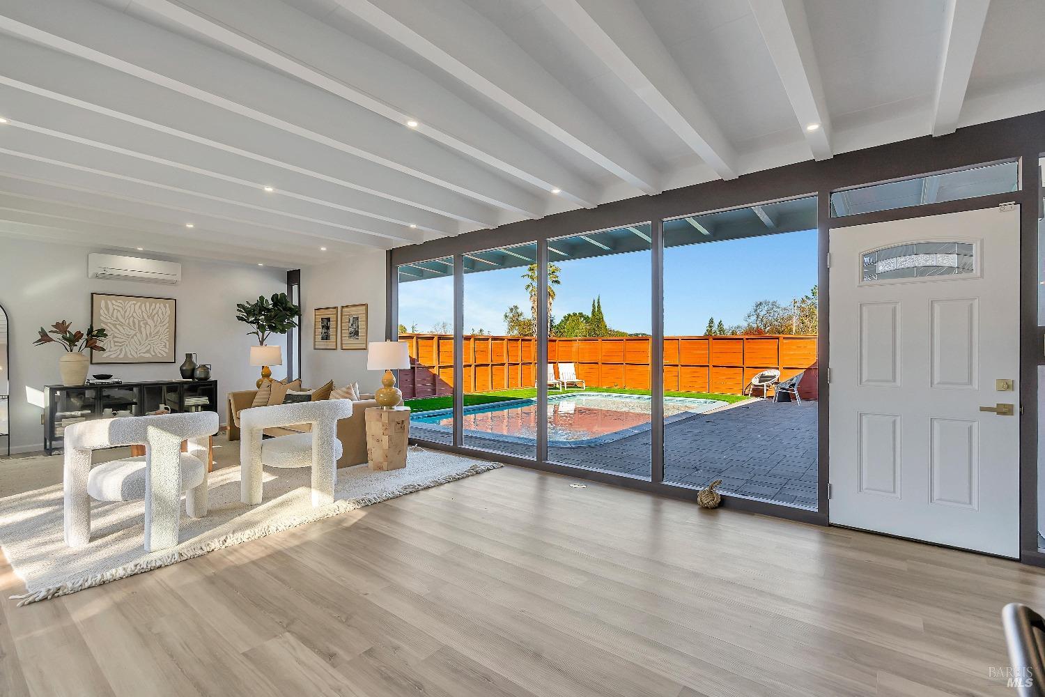 1271 Leafwood Heights