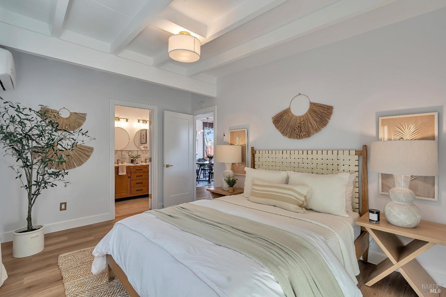 1271 Leafwood Heights