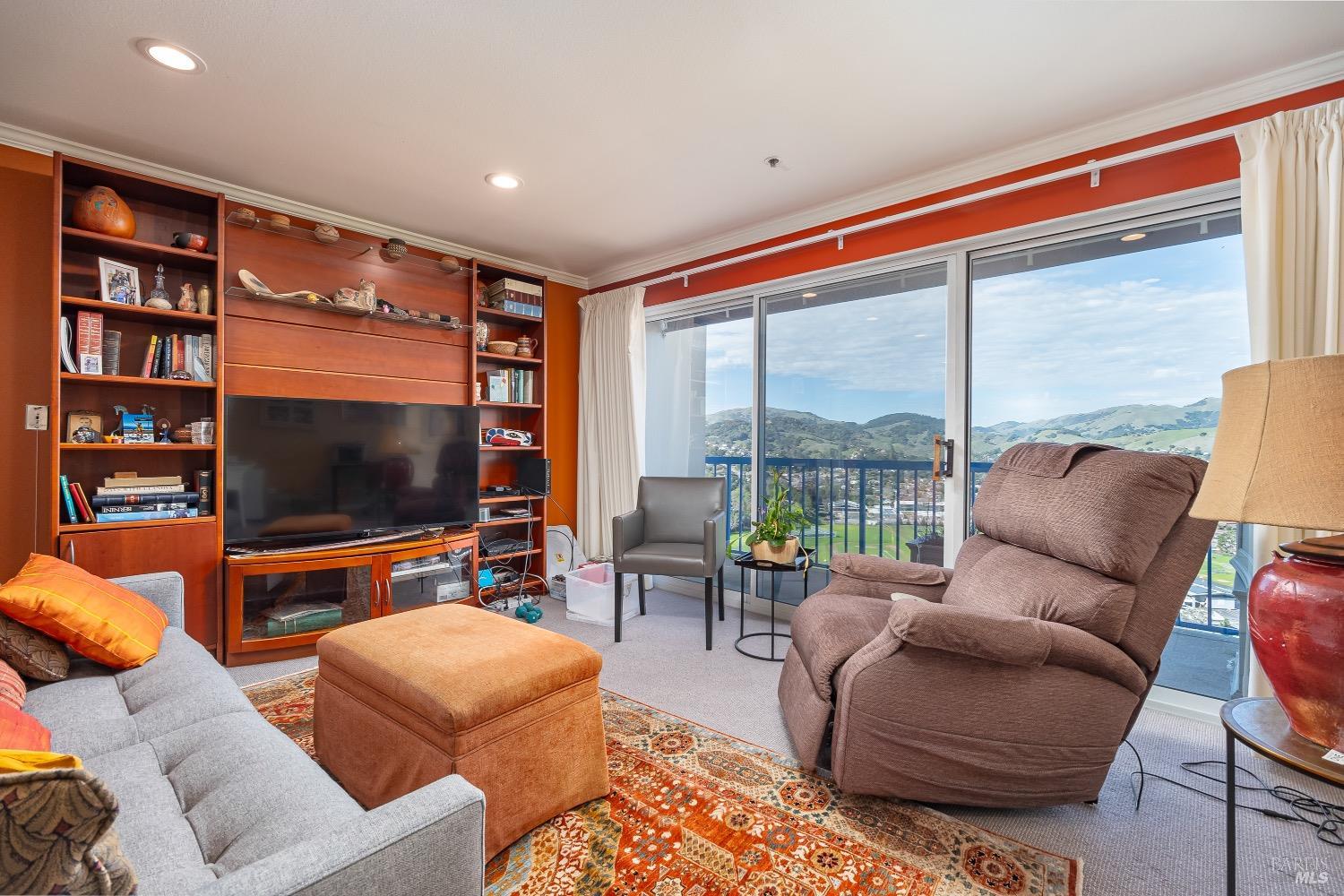 100 Thorndale Drive Unit: 434