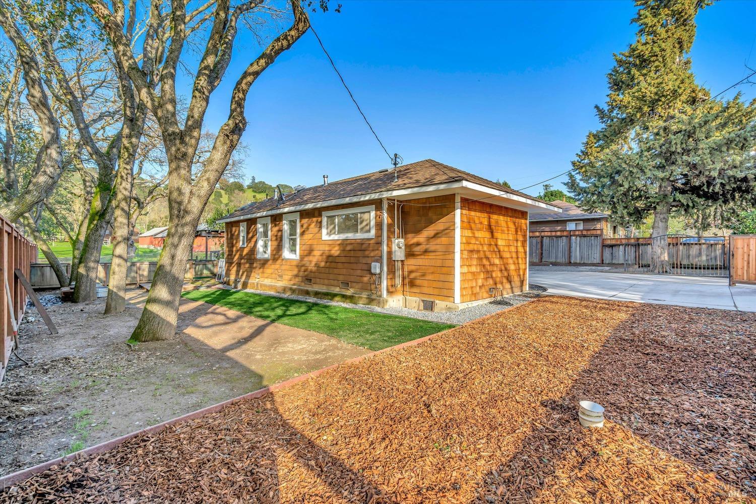 1830 indian Valley Rd