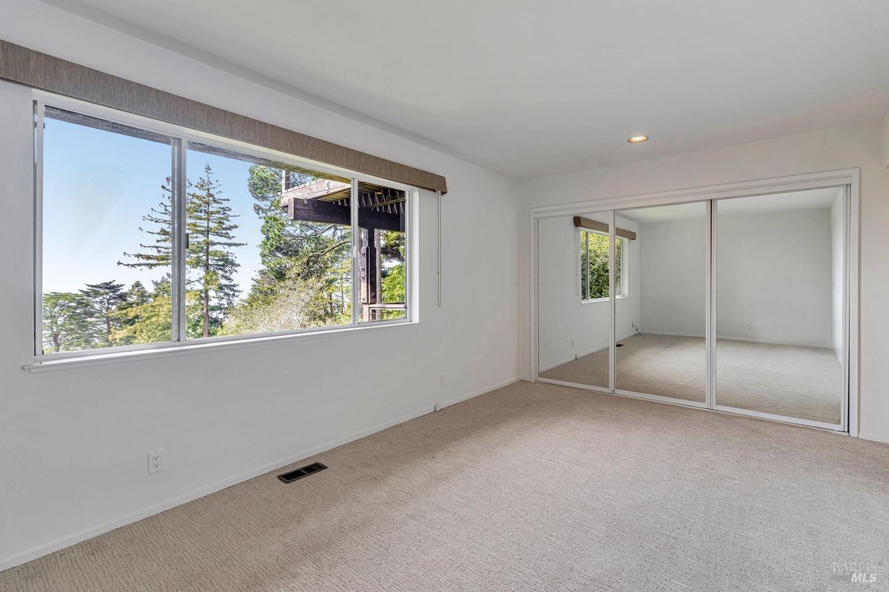 6261-6261 Melville Dr