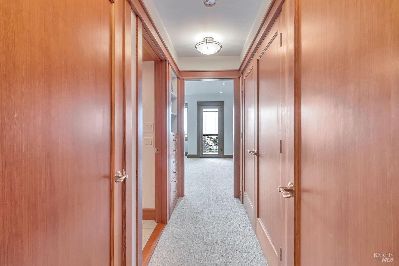 6261-6261 Melville Dr