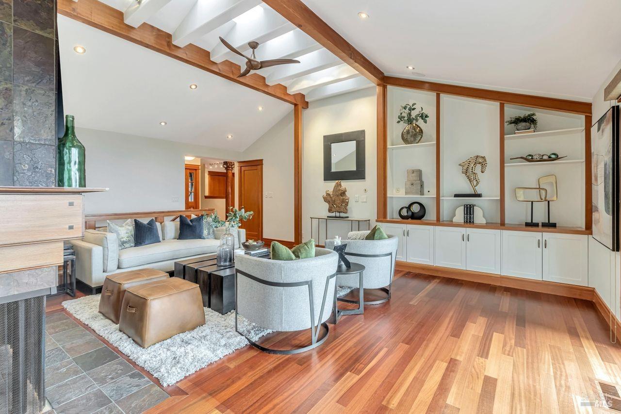 6261-6261 Melville Dr