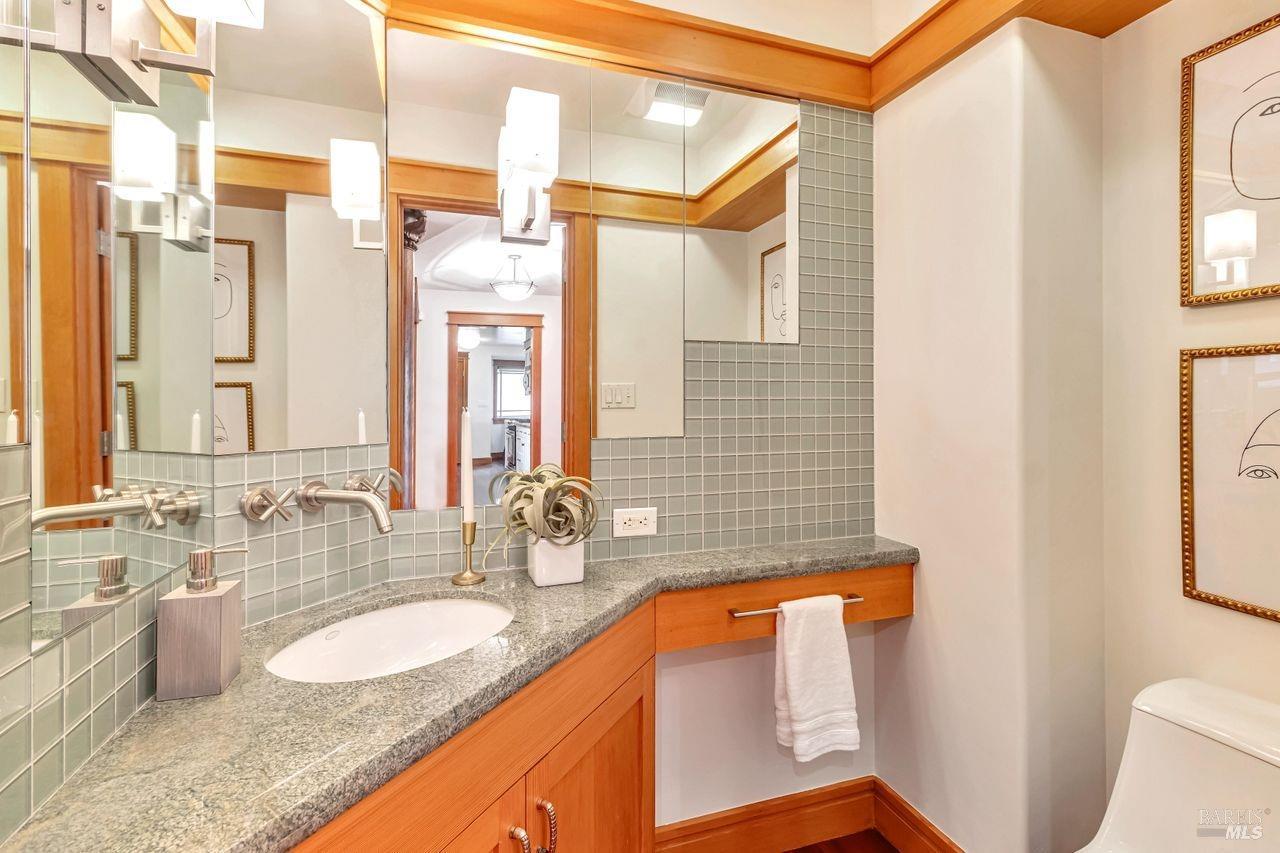 6261-6261 Melville Dr