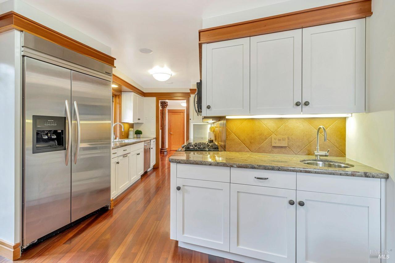 6261-6261 Melville Dr