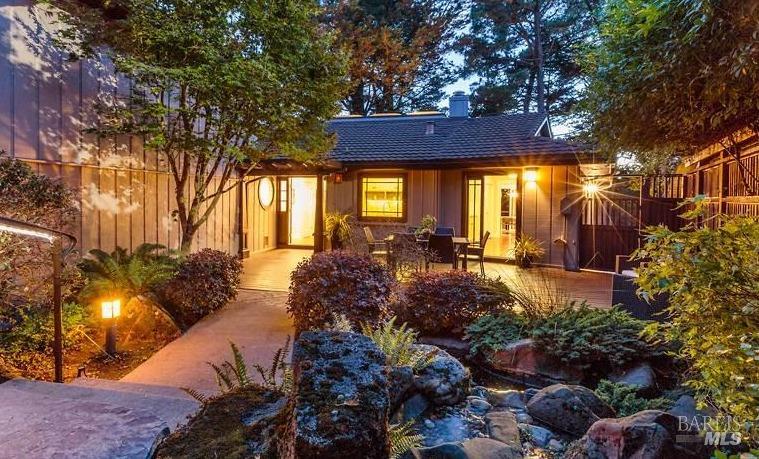 6261-6261 Melville Dr