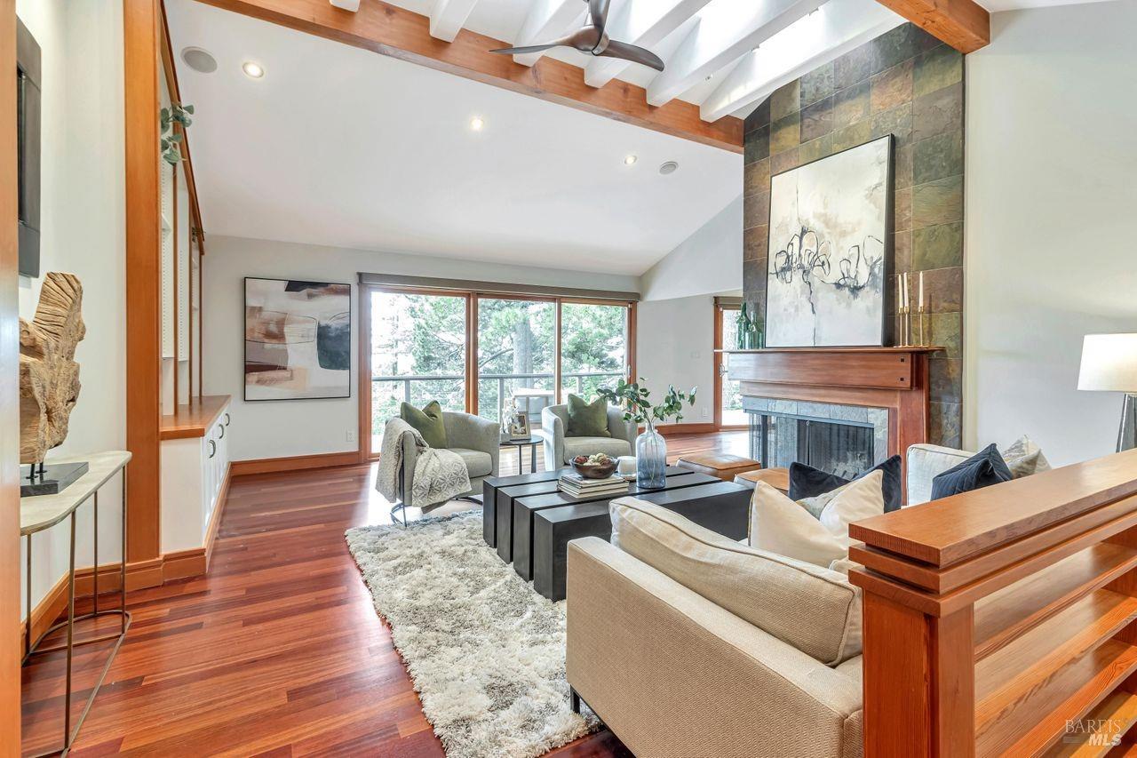 6261-6261 Melville Dr