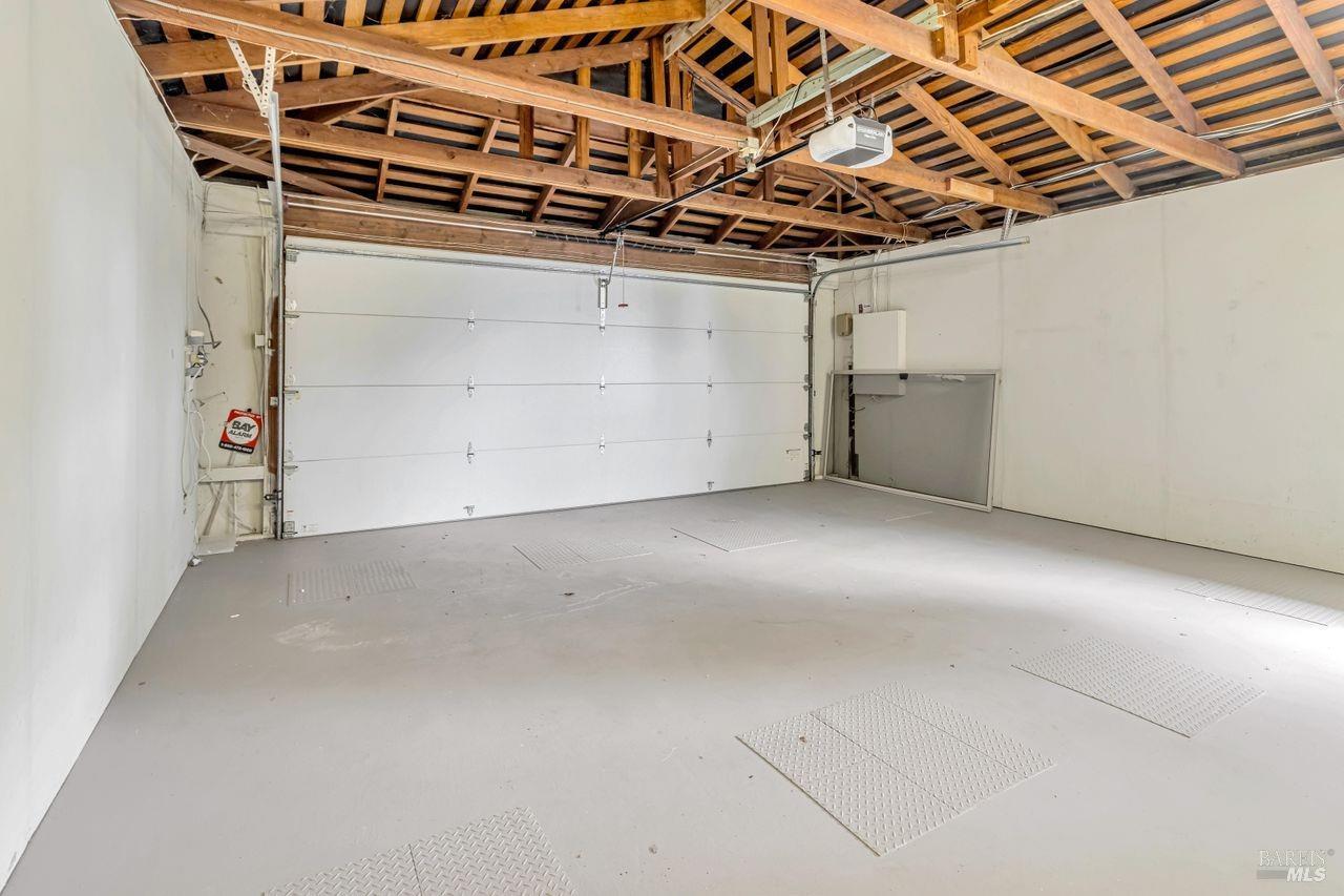 6261-6261 Melville Dr