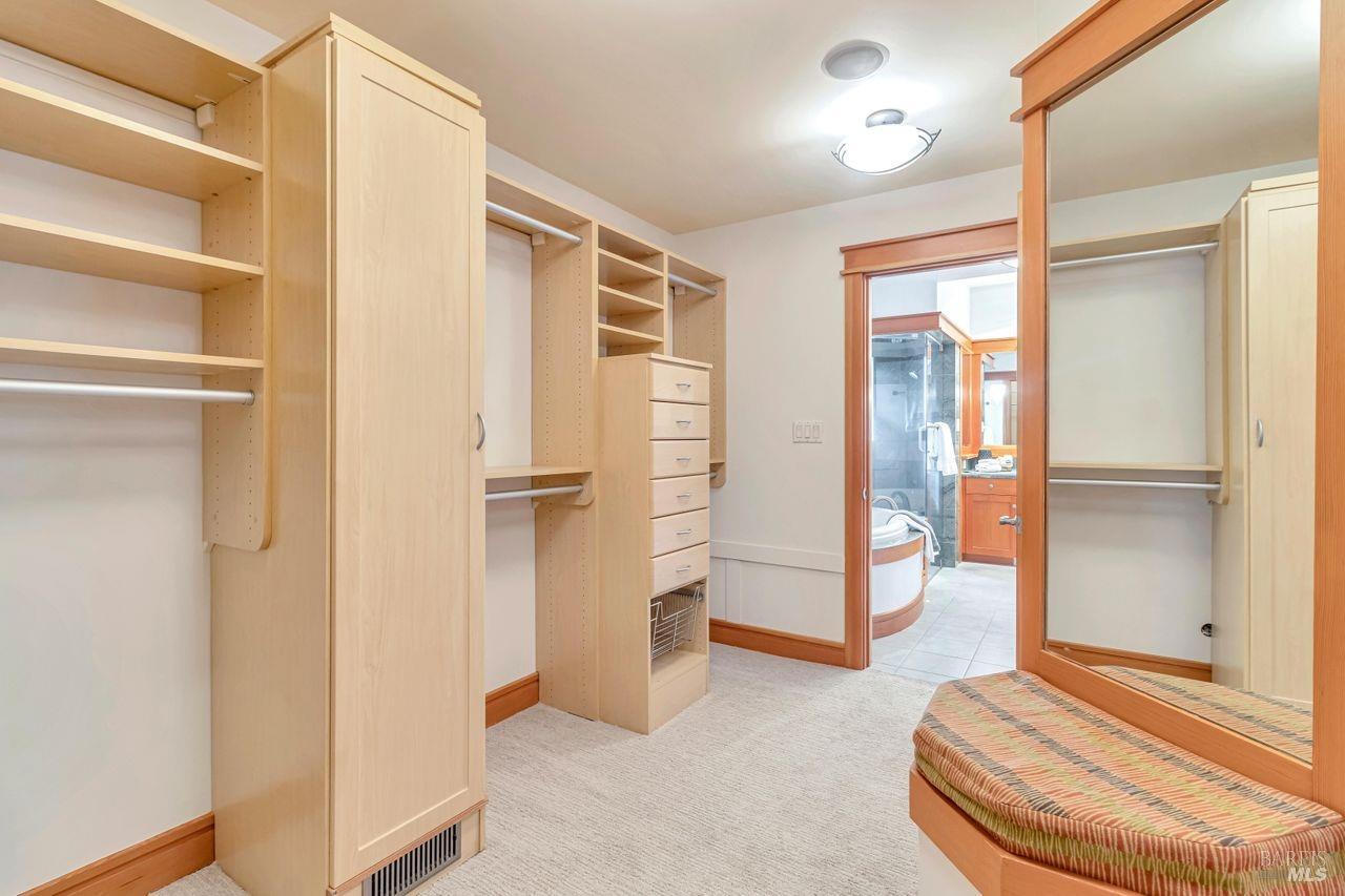 6261-6261 Melville Dr