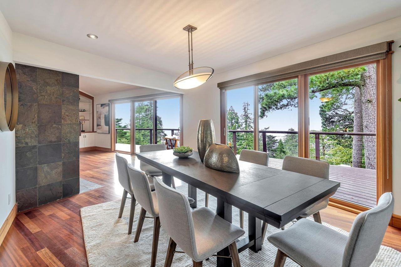 6261-6261 Melville Dr