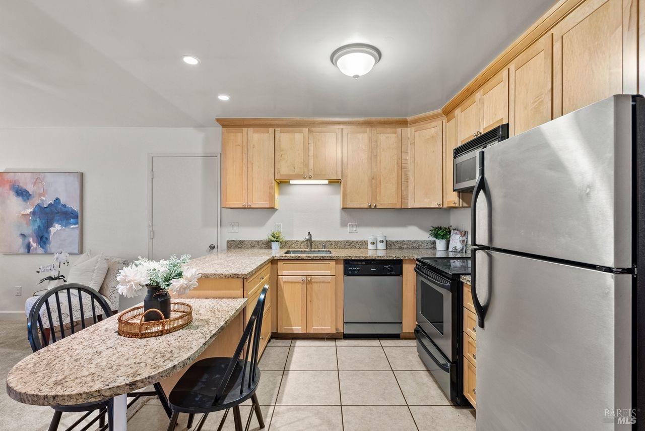 720 Petaluma Blvd S #6