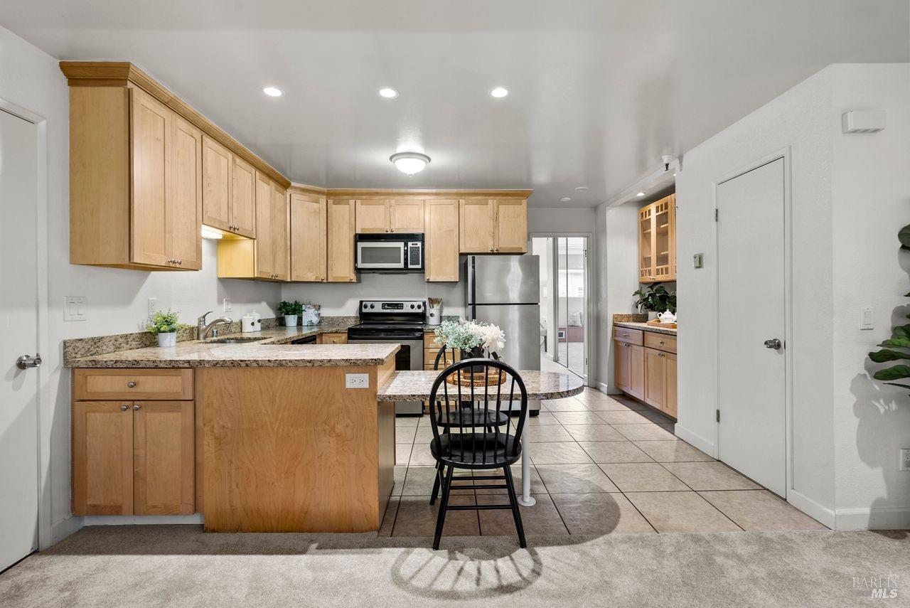 720 Petaluma Blvd S #6