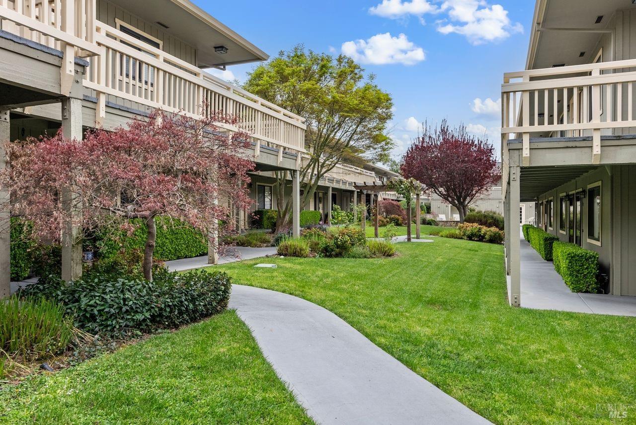 720 Petaluma Blvd S #6