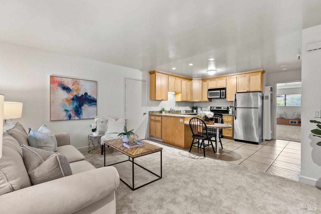 720 Petaluma Blvd S #6