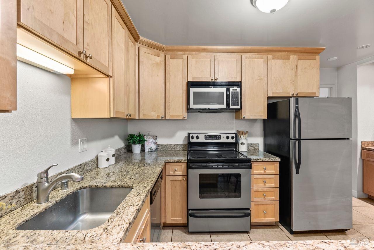 720 Petaluma Blvd S #6