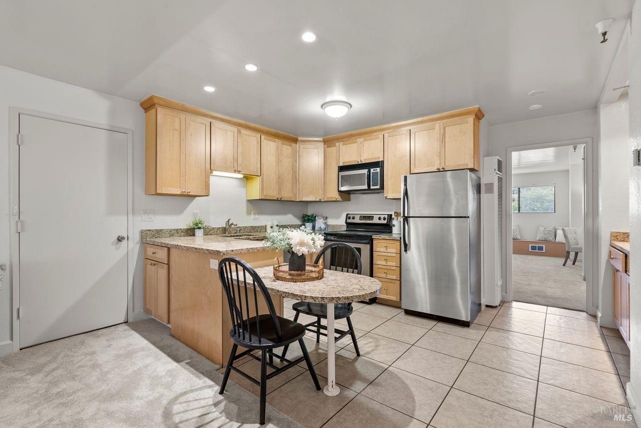 720 Petaluma Blvd S #6