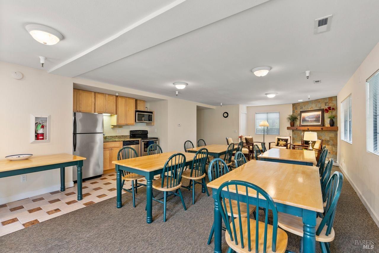 720 Petaluma Blvd S #6