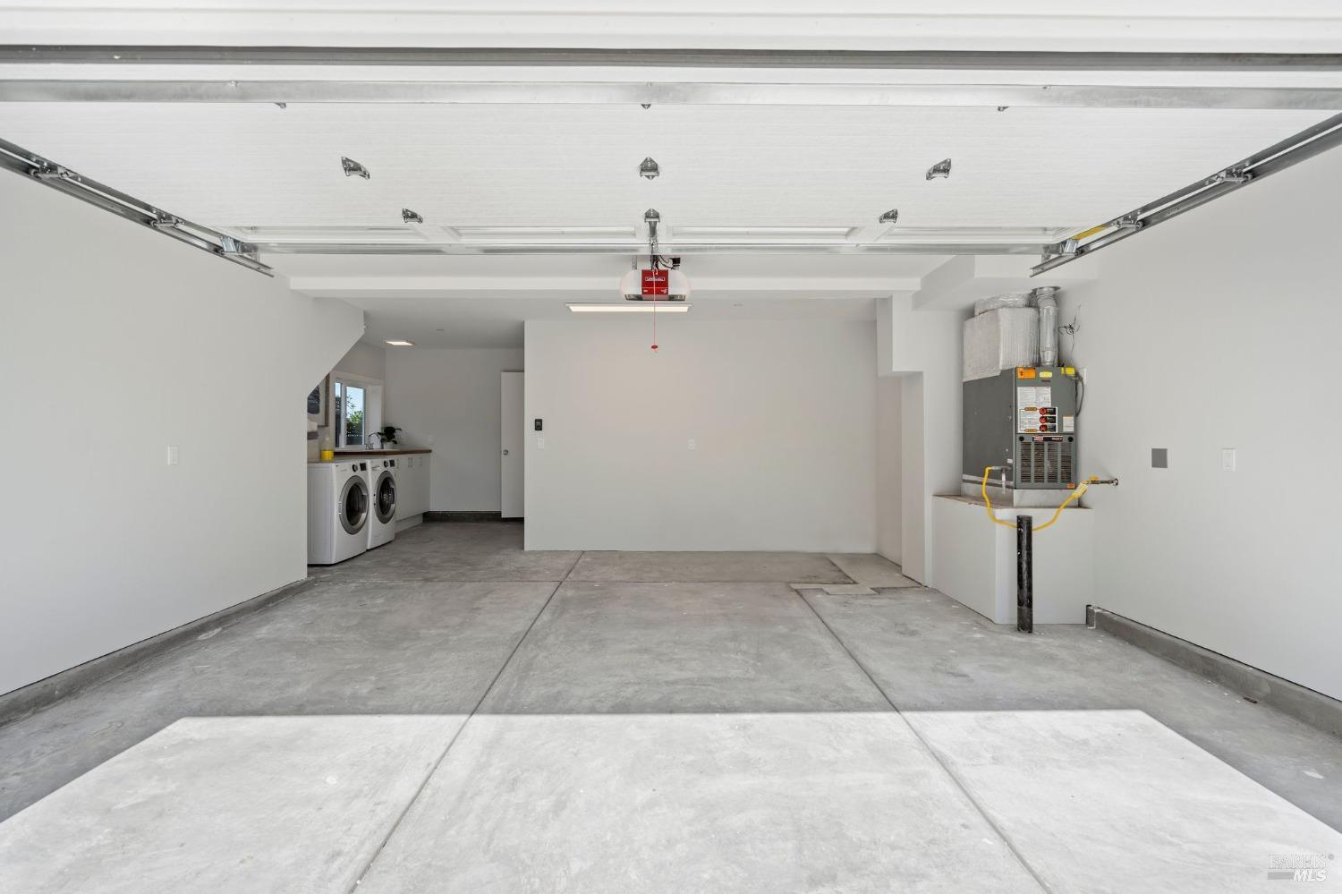 267 Golden Hind Psge