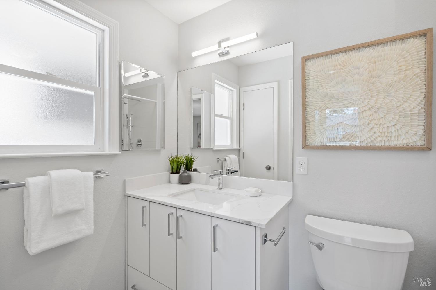 267 Golden Hind Psge