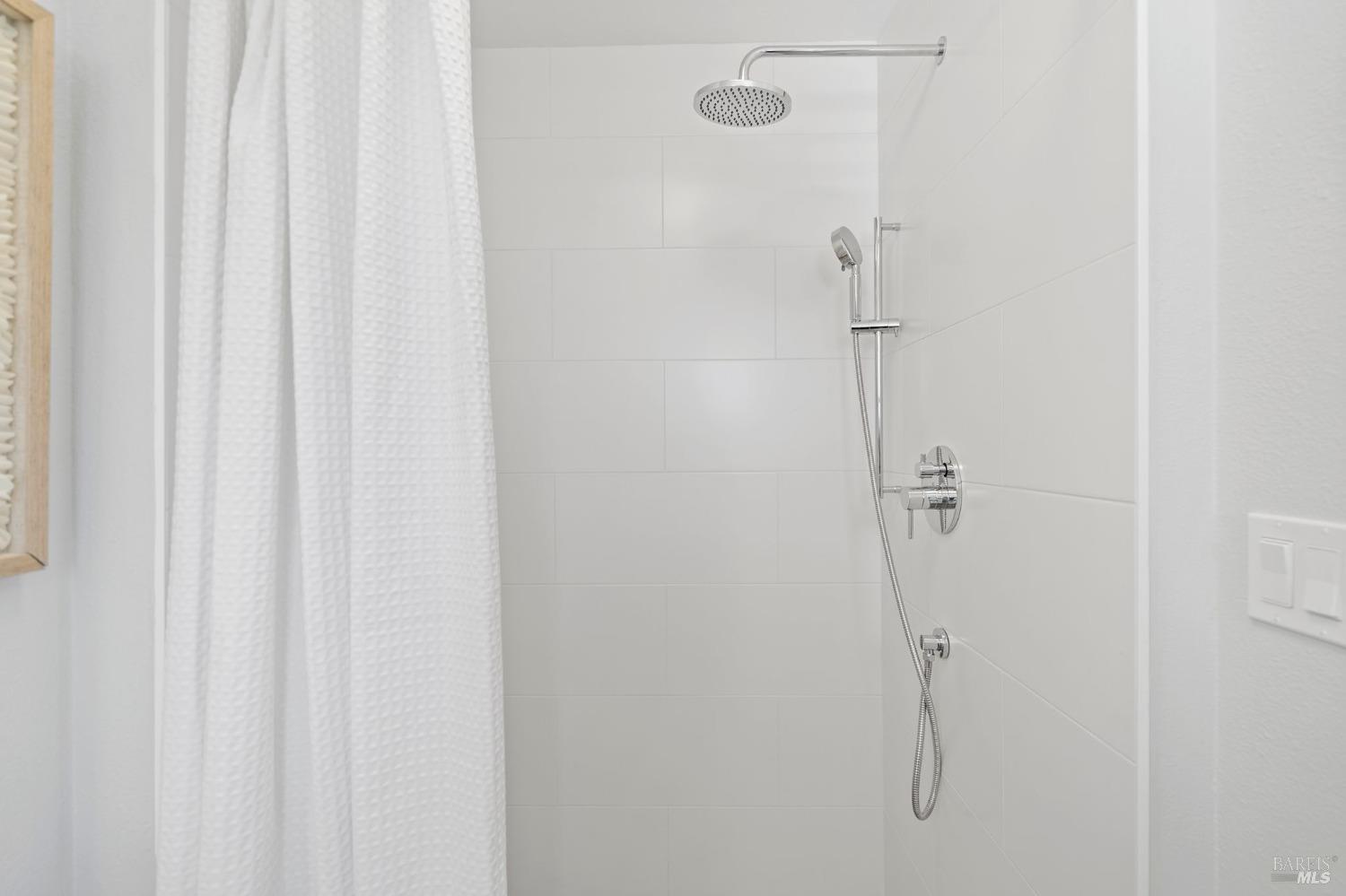 267 Golden Hind Psge