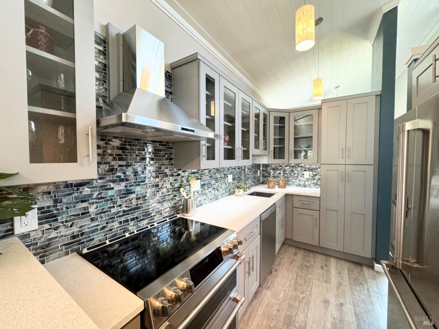 505 Larkspur Plaza Dr #8A