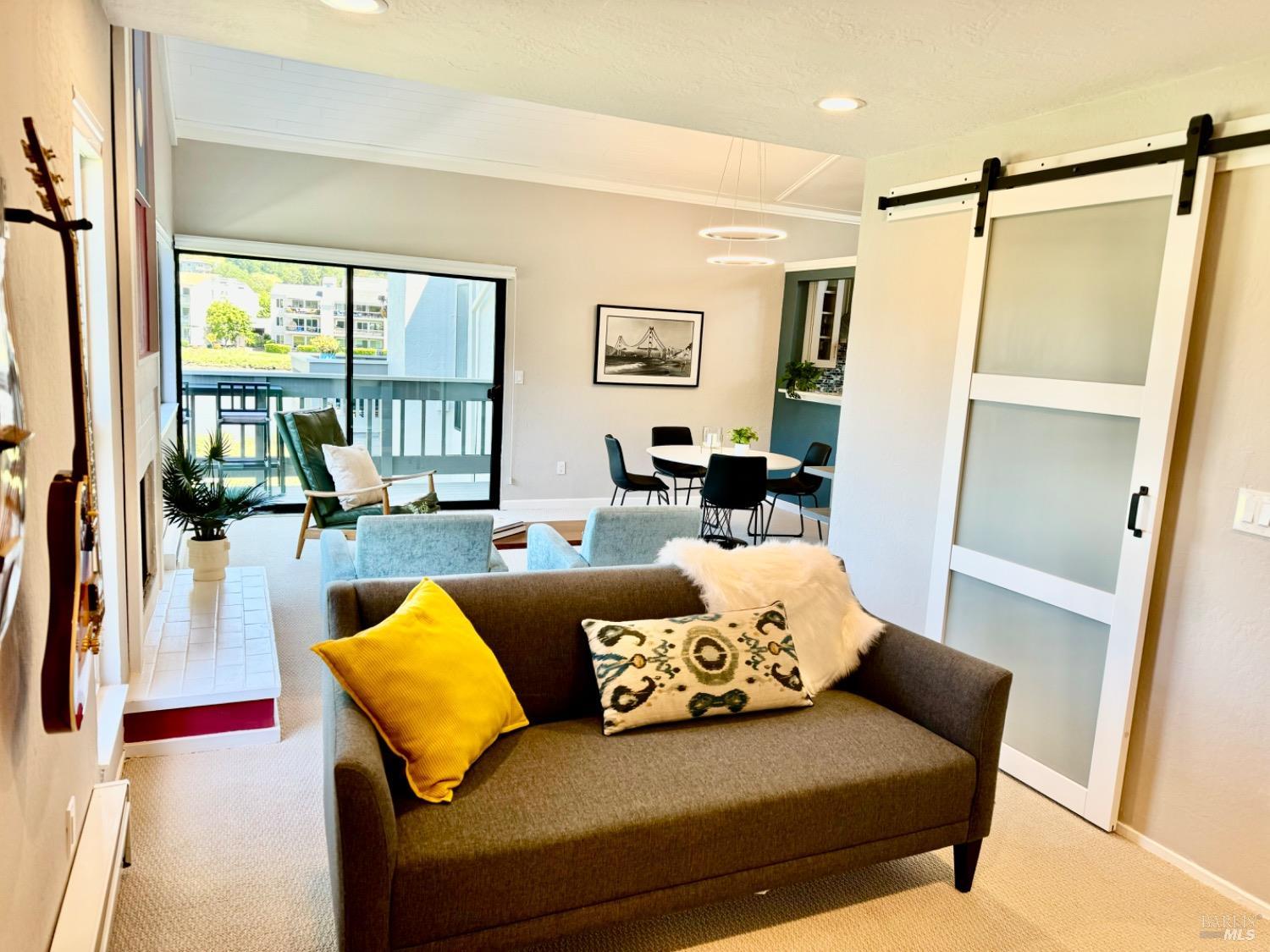 505 Larkspur Plaza Dr #8A