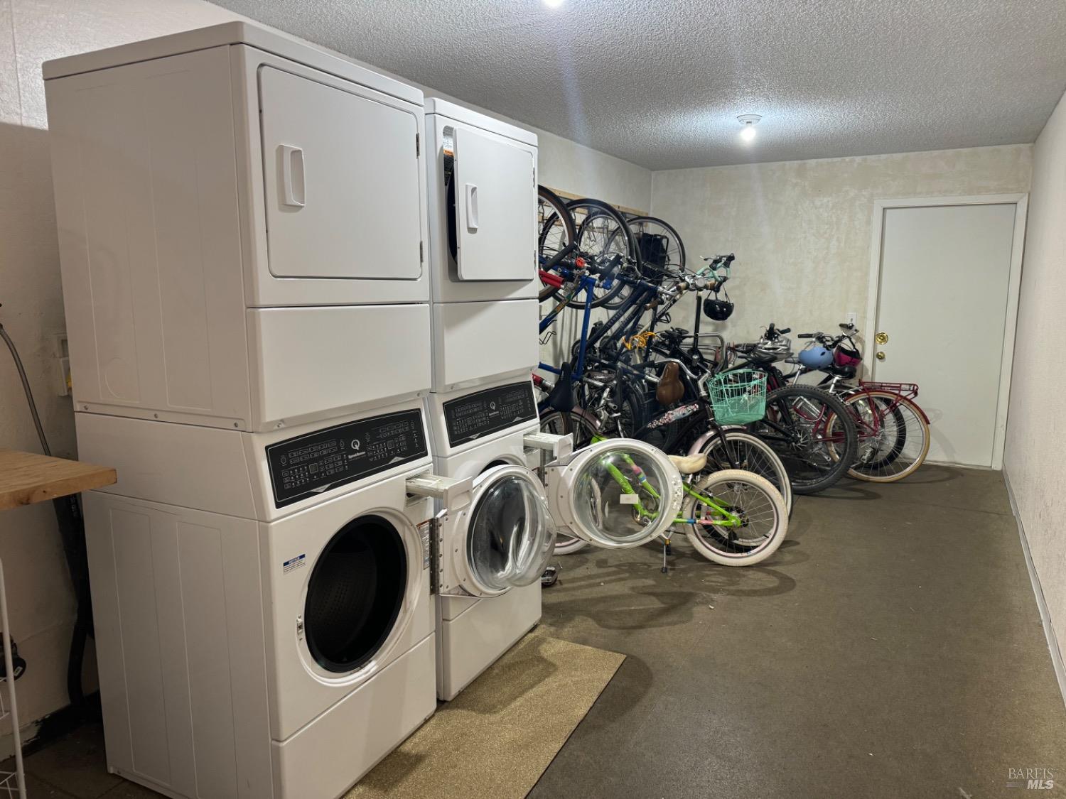 505 Larkspur Plaza Dr #8A