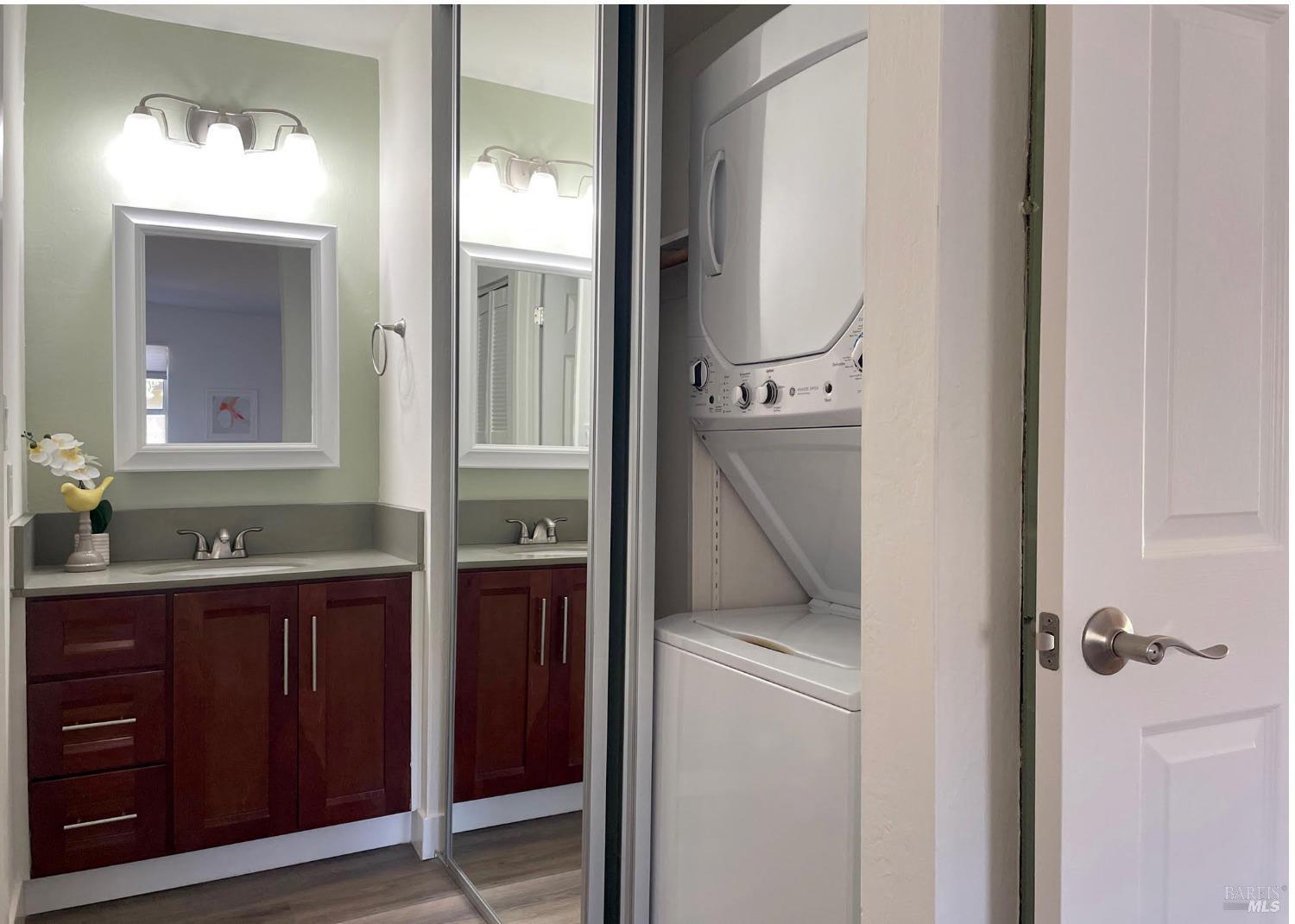 100 Marin Center Dr #44