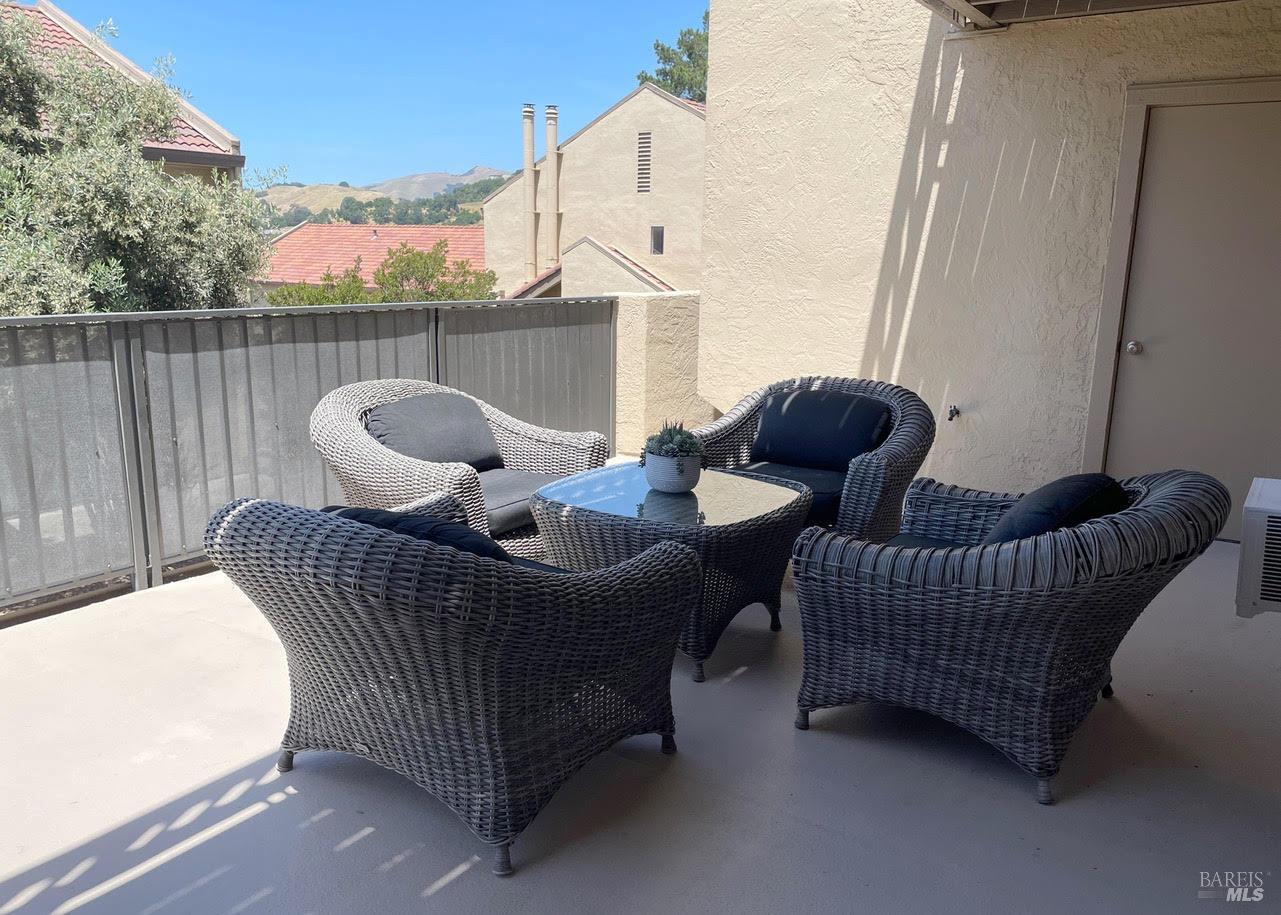 100 Marin Center Dr #44