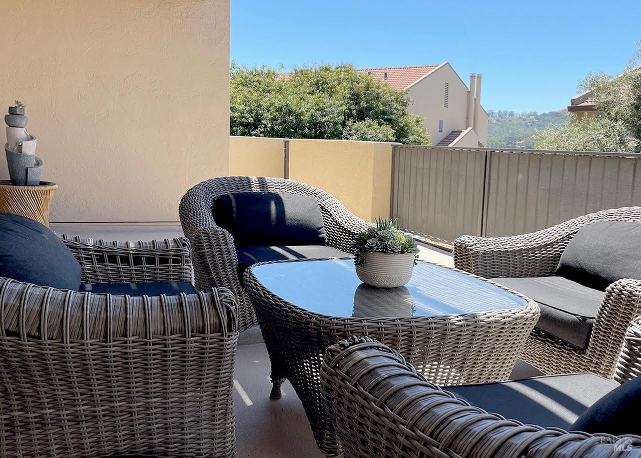 100 Marin Center Dr #44