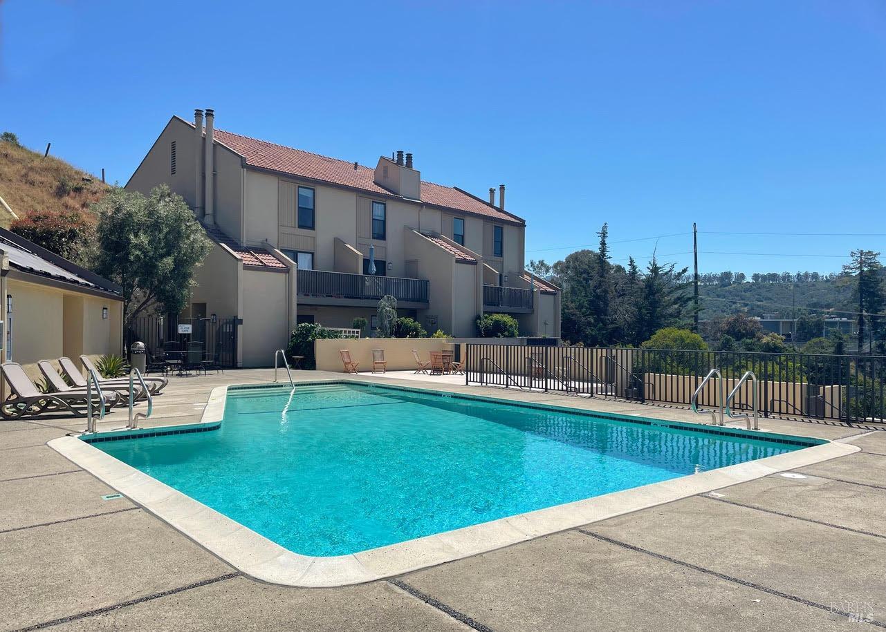 100 Marin Center Dr #44