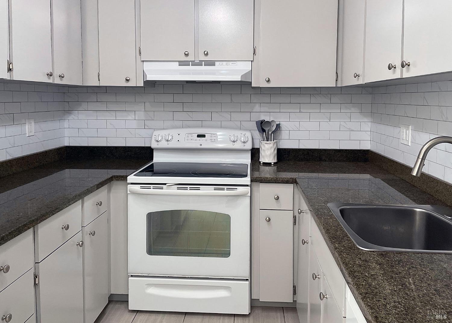 100 Marin Center Dr #44