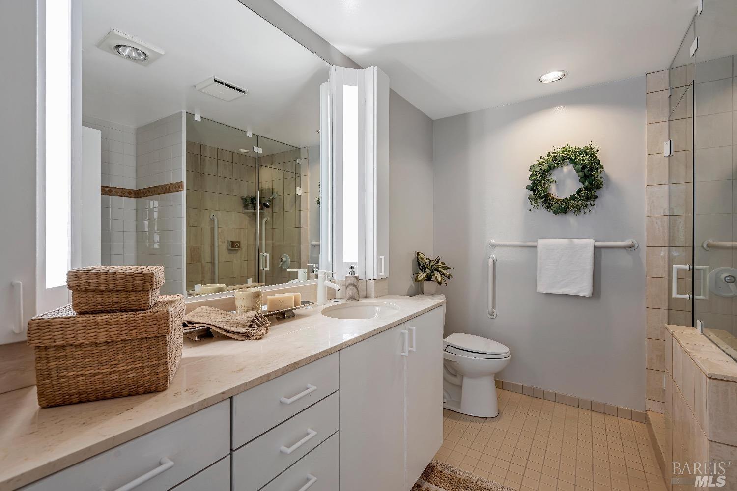 200 Deer Valley Rd #3B