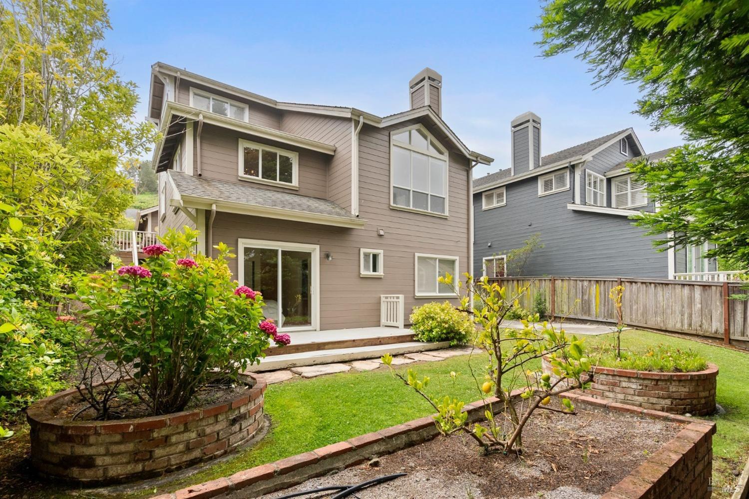 19 Madera Del Presidio Dr