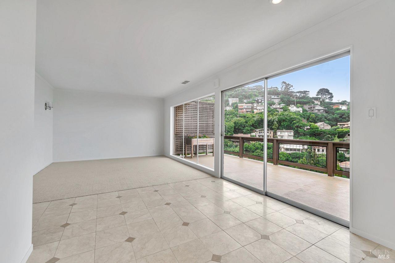 392-394 Sausalito Blvd