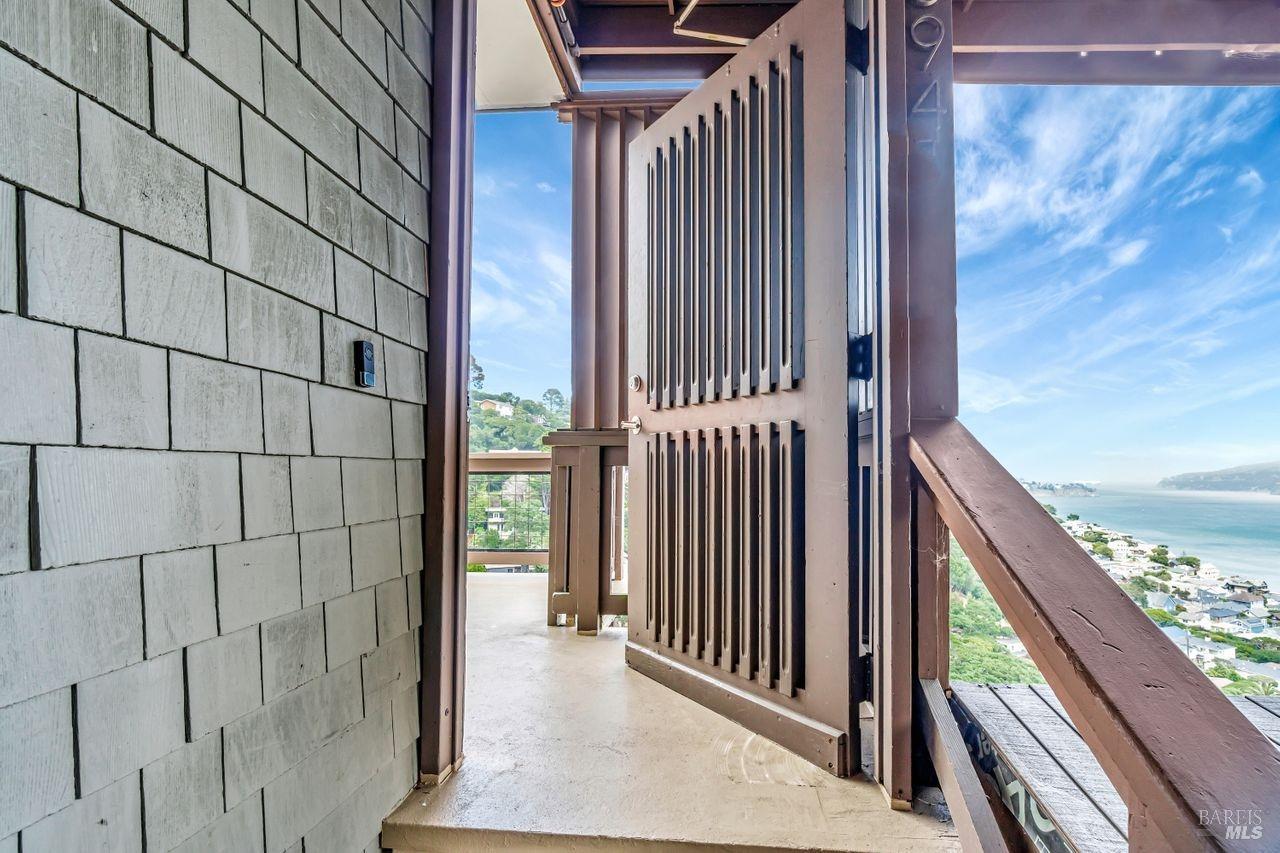 392-394 Sausalito Blvd