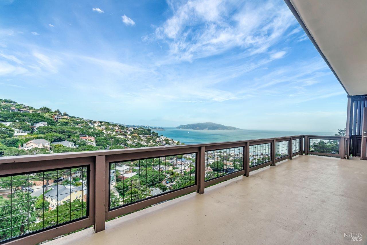 392-394 Sausalito Blvd